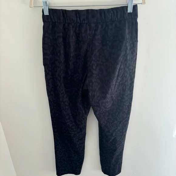 Lululemon On The Fly 7/8 Pant Formation in Camo - Picture 5 of 6